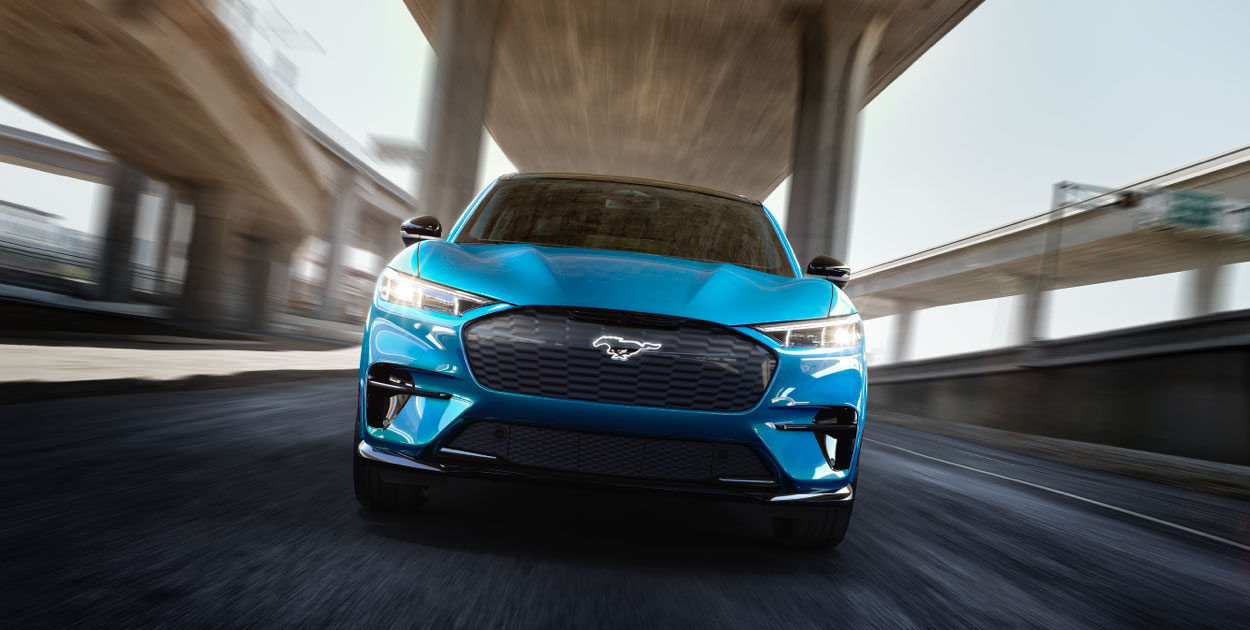 Autonomía de 402 Kilómetros en Camioneta SUV Eléctrica Ford Mustang Mach-E