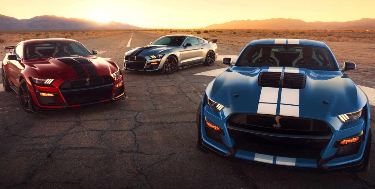 Diseño Deportivo del Vehículo Deportivo Ford Mustang Shelby GT500 2022