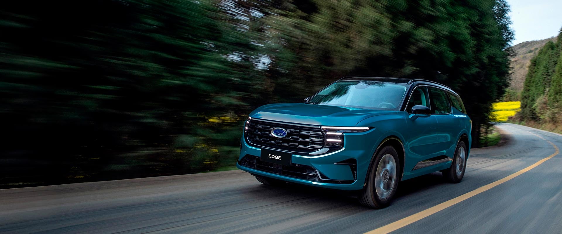 Información y Características de SUV familiar Equipada y Eficiente Ford Edge Híbrida 2026