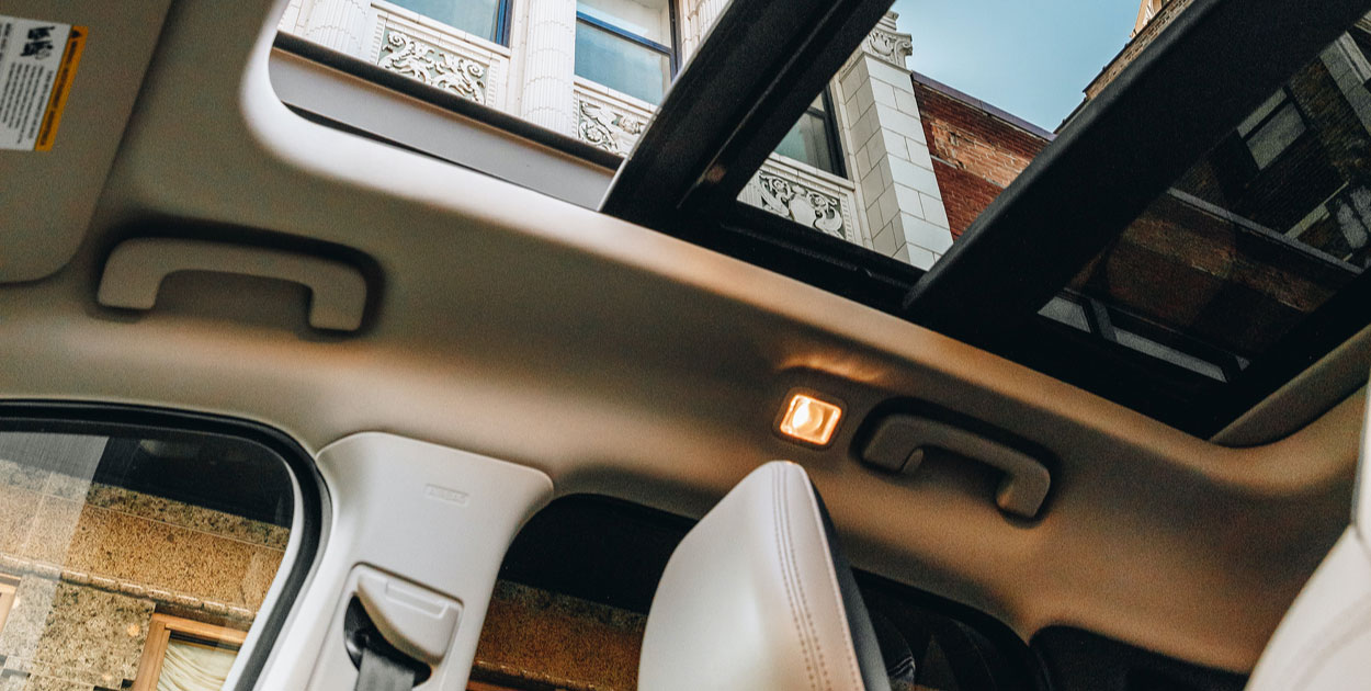 Conoce los Cómodos y Elegantes Asientos Bitono de Ford Escape Híbrida 2021