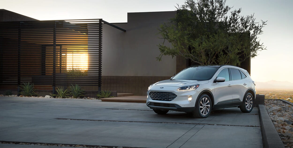 Elegantes y Resistentes Rines de 19 Pulgadas equipados en Ford Escape Híbrida 2022