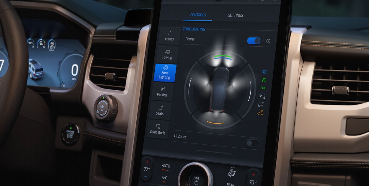 Pantalla Táctil y Diseño Interior de Camioneta SUV Familiar Ford Expedition 2022