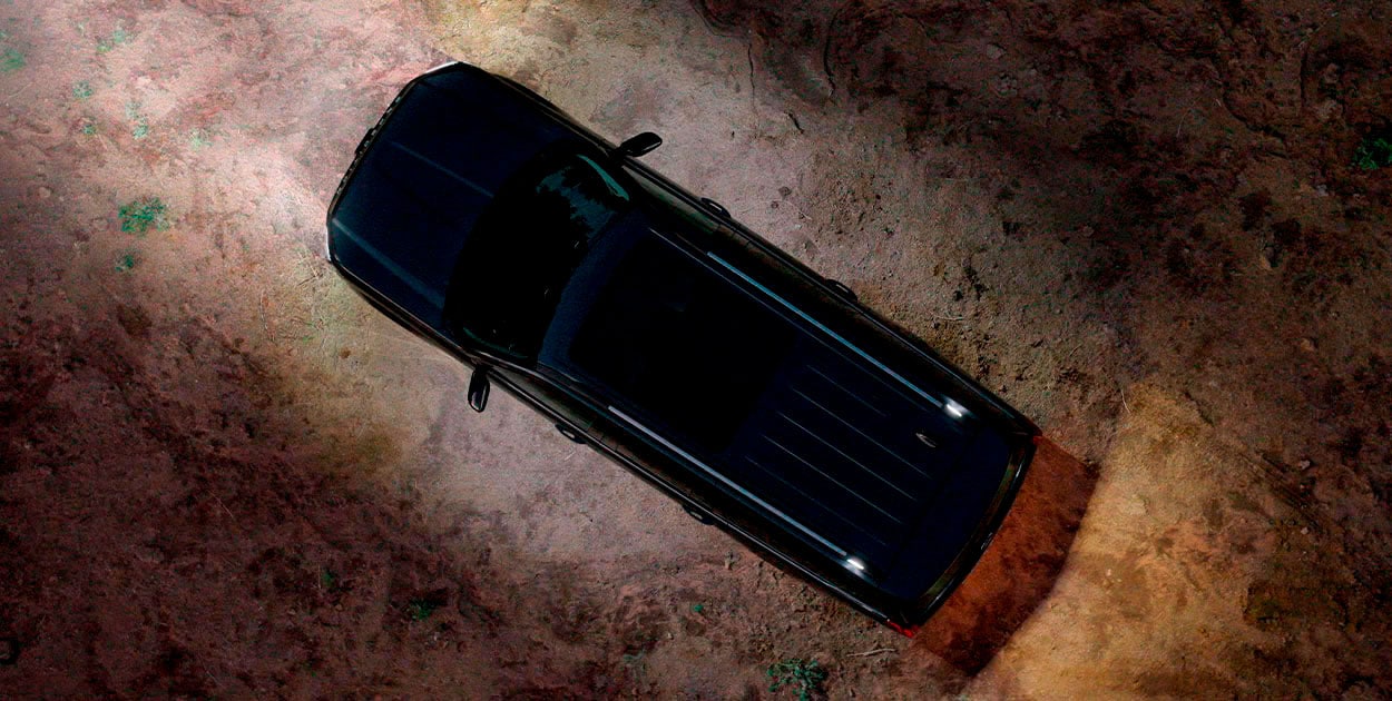 Iluminación Exterior 360 grados equipada en la Camioneta de 3 filas Ford Expedition 2025