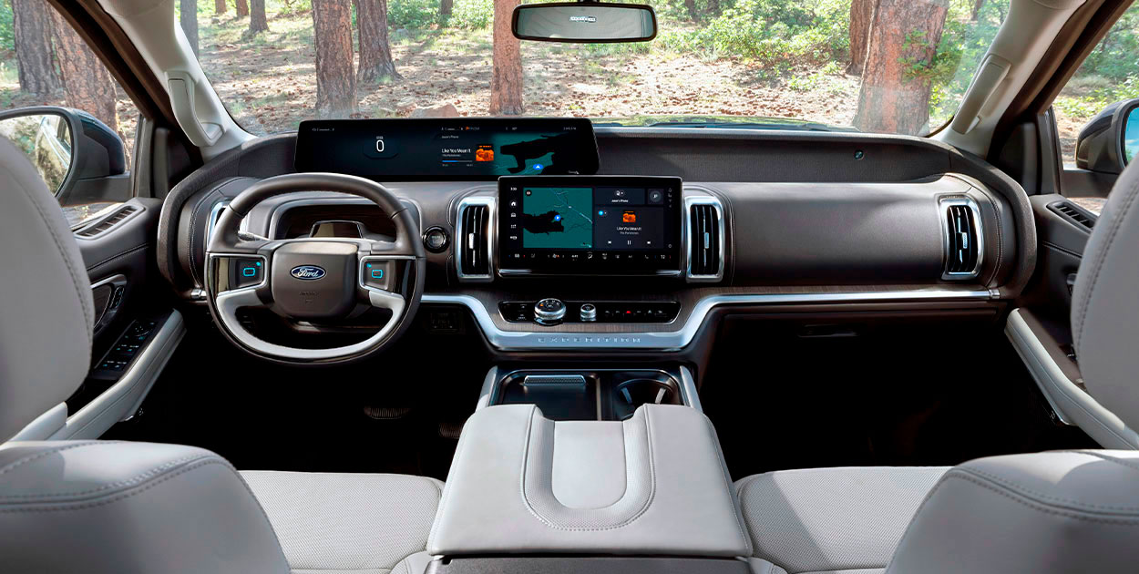 Ford Expedition 2025, Camioneta SUV Familiar de 3 filas con Panel de Instrumentos Digital
