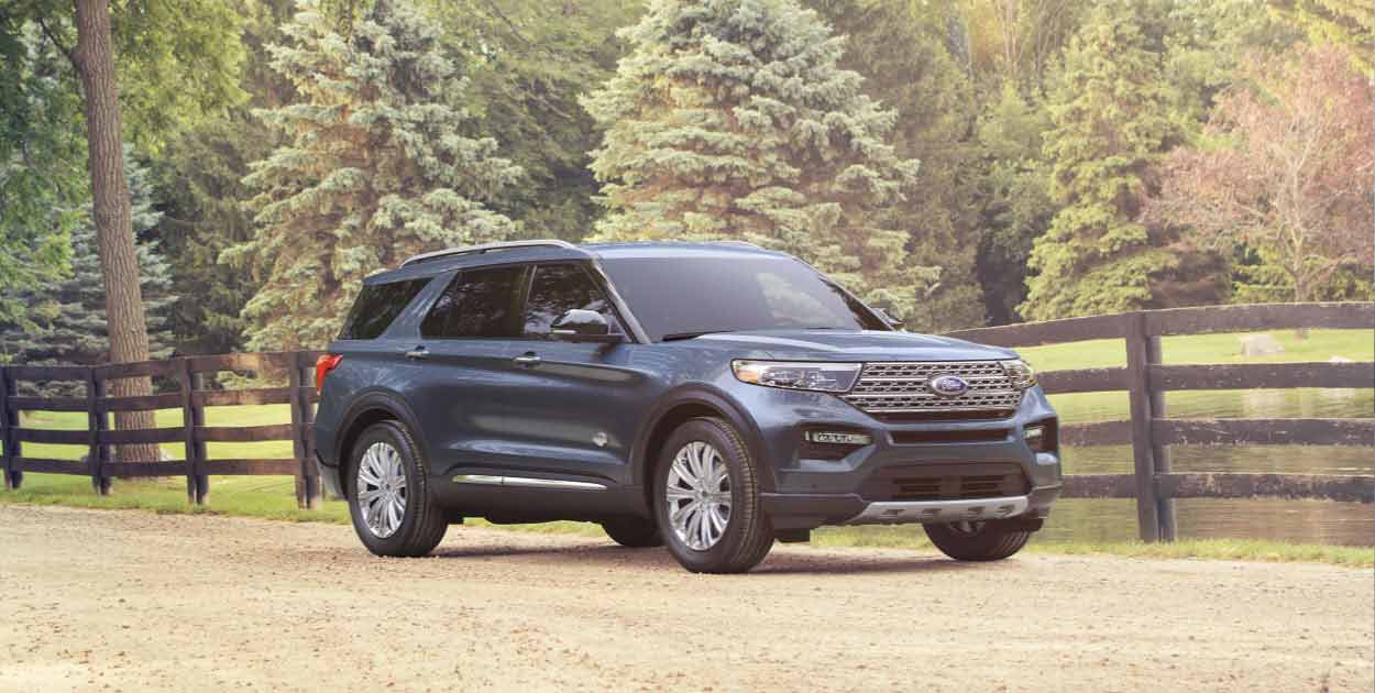 Conduce por Todoterreno con los Modos de Manejo equipados en la Camioneta SUV Ford Explorer 2022