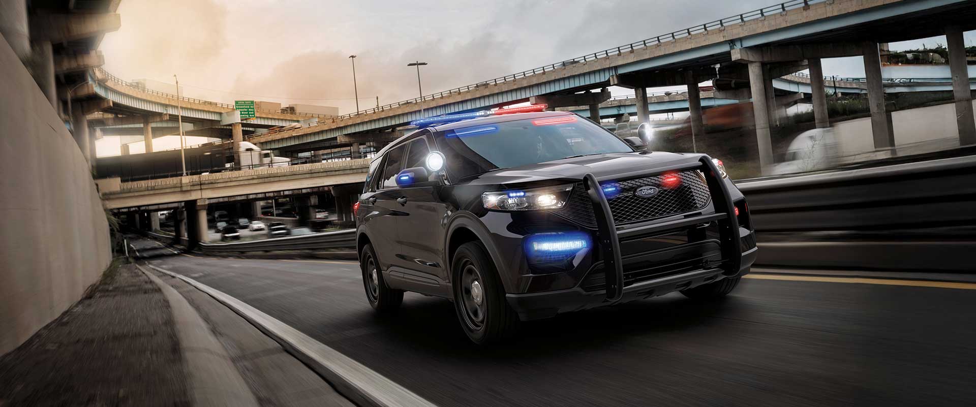 Características y Equipamiento de Ford Explorer Police Interceptor 2026, Camioneta Patrulla