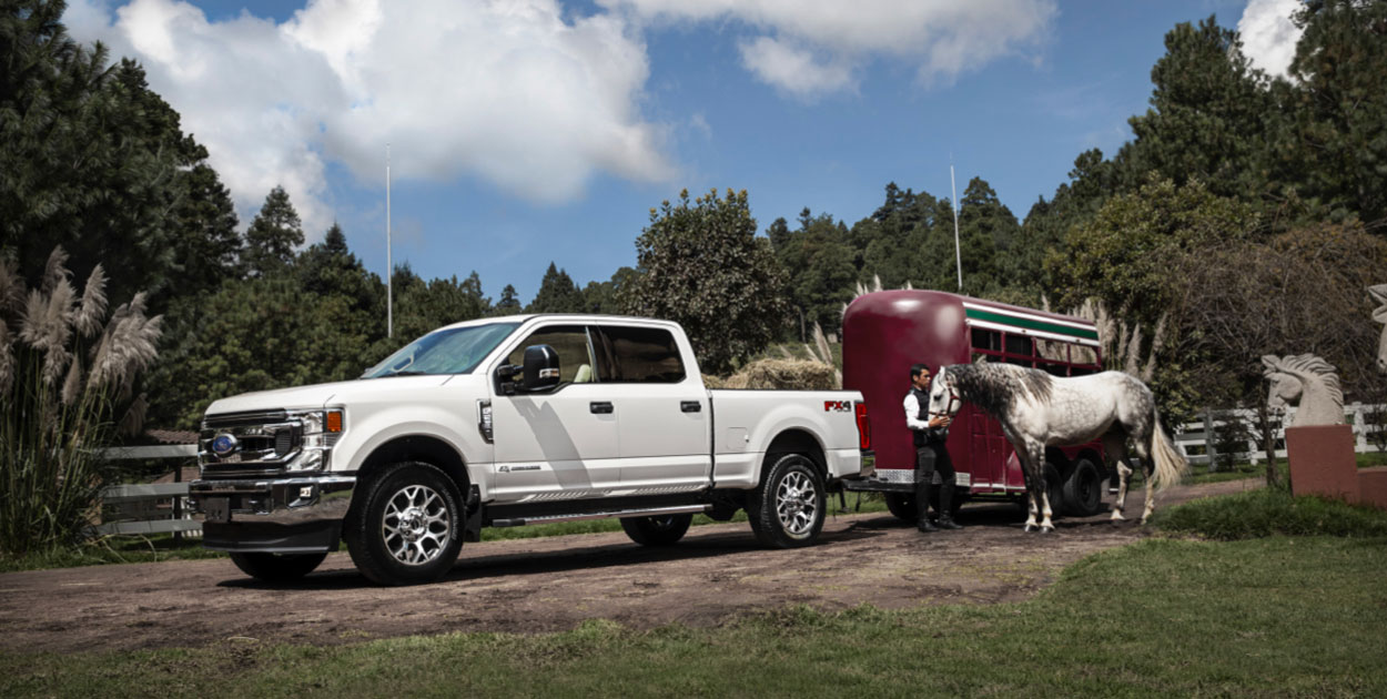 Asistencias de Manejo y Tecnologías de Seguridad equipadas en F-250 Super Duty 2022