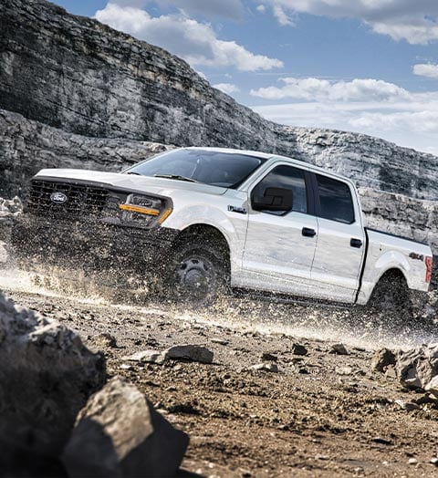 Pickup Ford F150 Híbrida 2026. Motor PowerBoost 430 Caballos de Fuerza y 570 lb-pie Torque