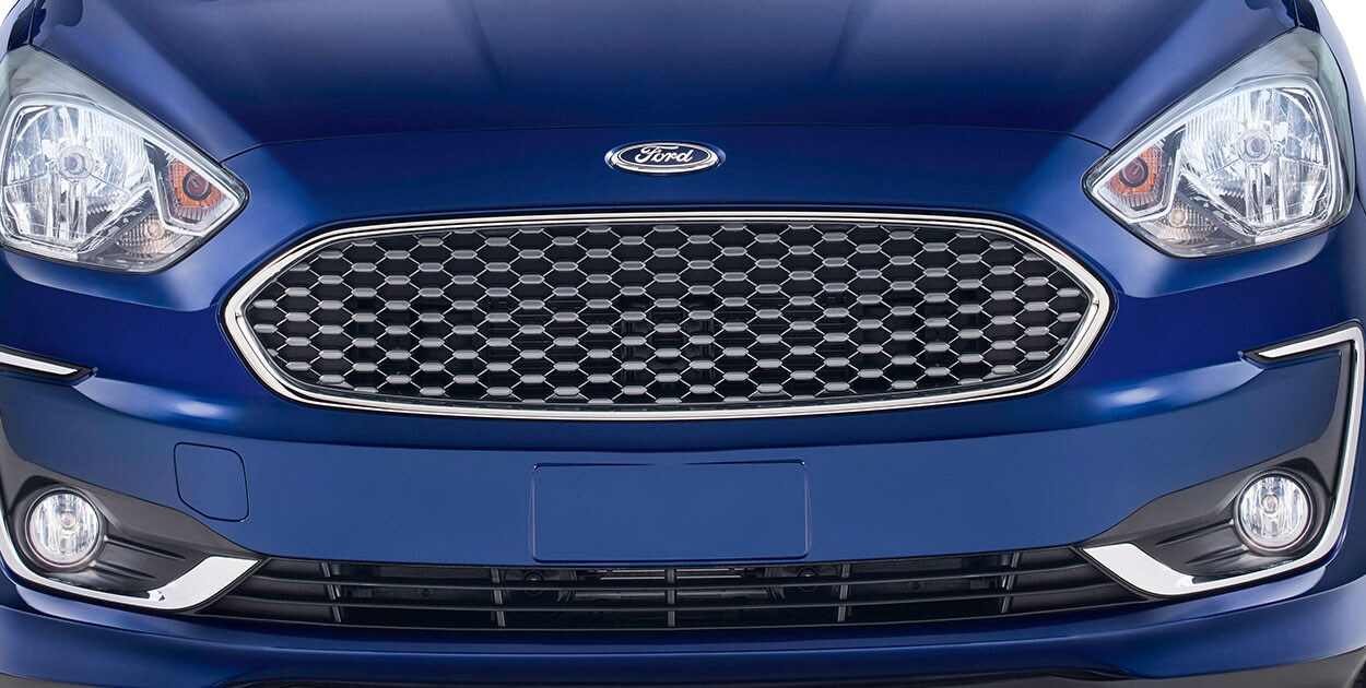 Parrilla Cromada de gran elegancia y durabilidad integrada en el Diseño Exterior de Ford Figo 2021