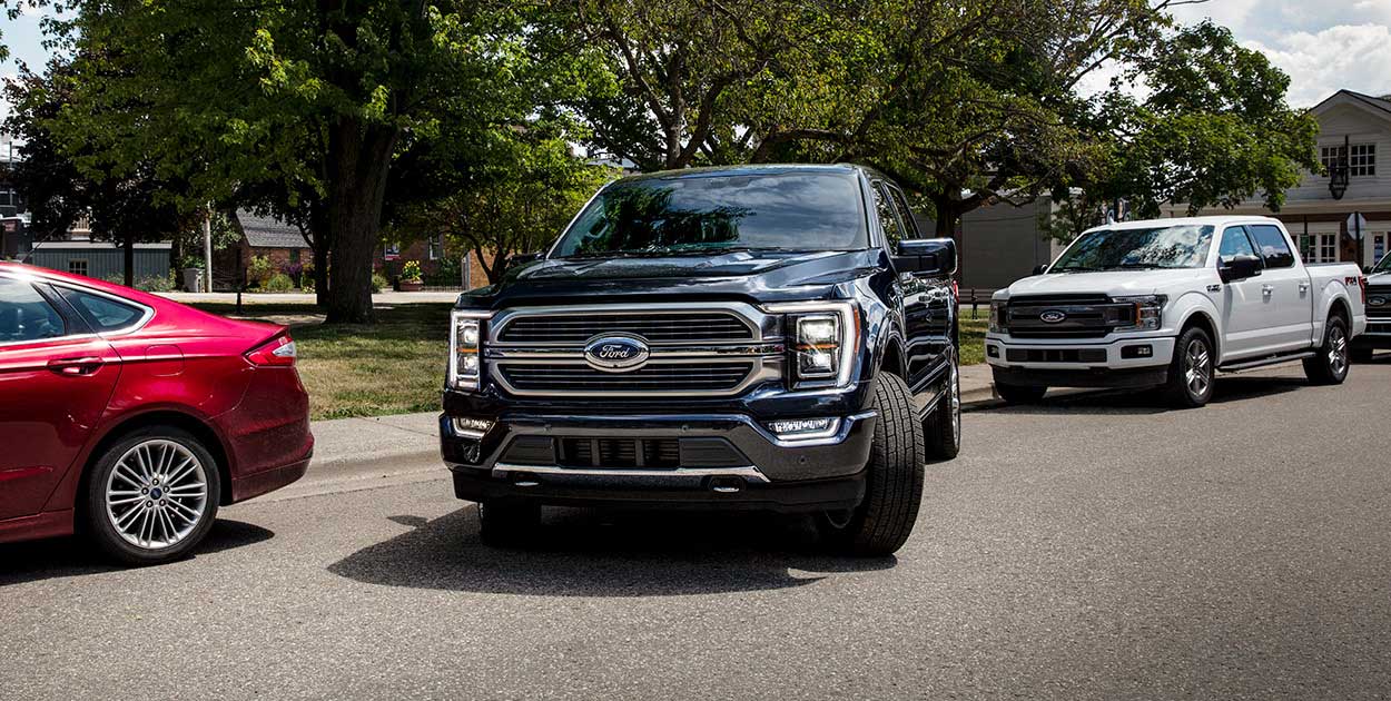 Descubre las Asistencias de estacionamiento y cámara 360 en la Pick Up Ford Lobo HEV 2021