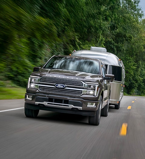 Eficiencia y Potencia a bordo de Ford Lobo Híbrida 2026, Pickup de Lujo