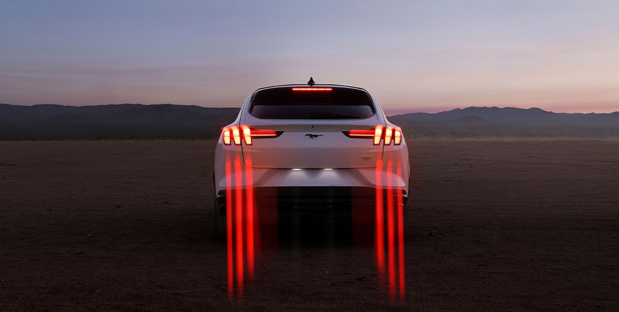 Descubre el asombroso diseño y gran desempeño de la SUV Eléctrica Ford Mustang Mach-E 2025