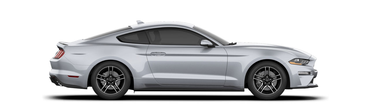 Potente Auto Deportivo Ford Mustang 2022, con diseño Aerodinámico en Color Plata