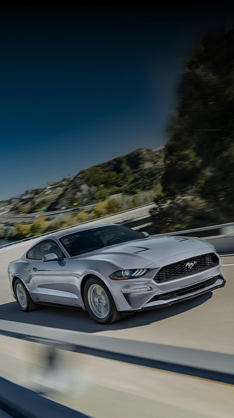 mustang 2023 blanco