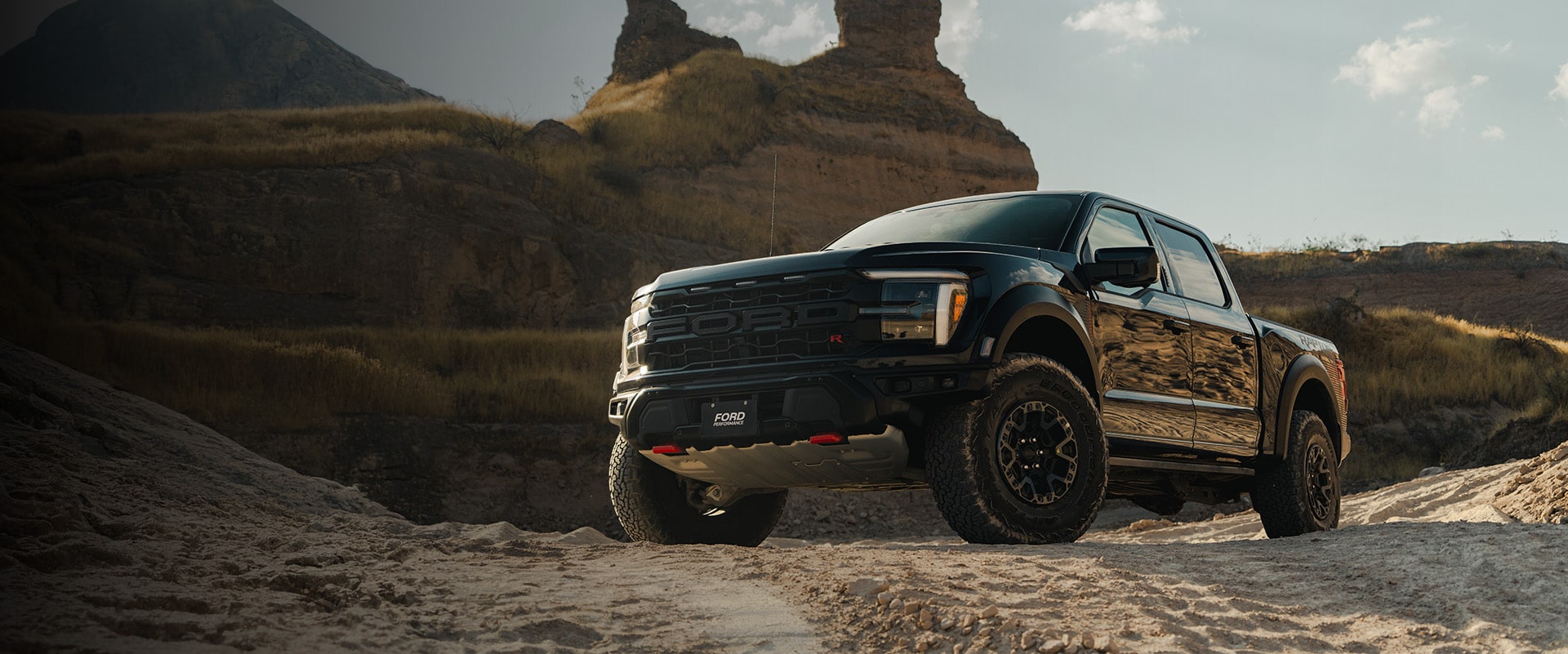 Ford Lobo Raptor 2026, Pickup 4x4 de Alto Rendimiento. Conoce Características y Versiones