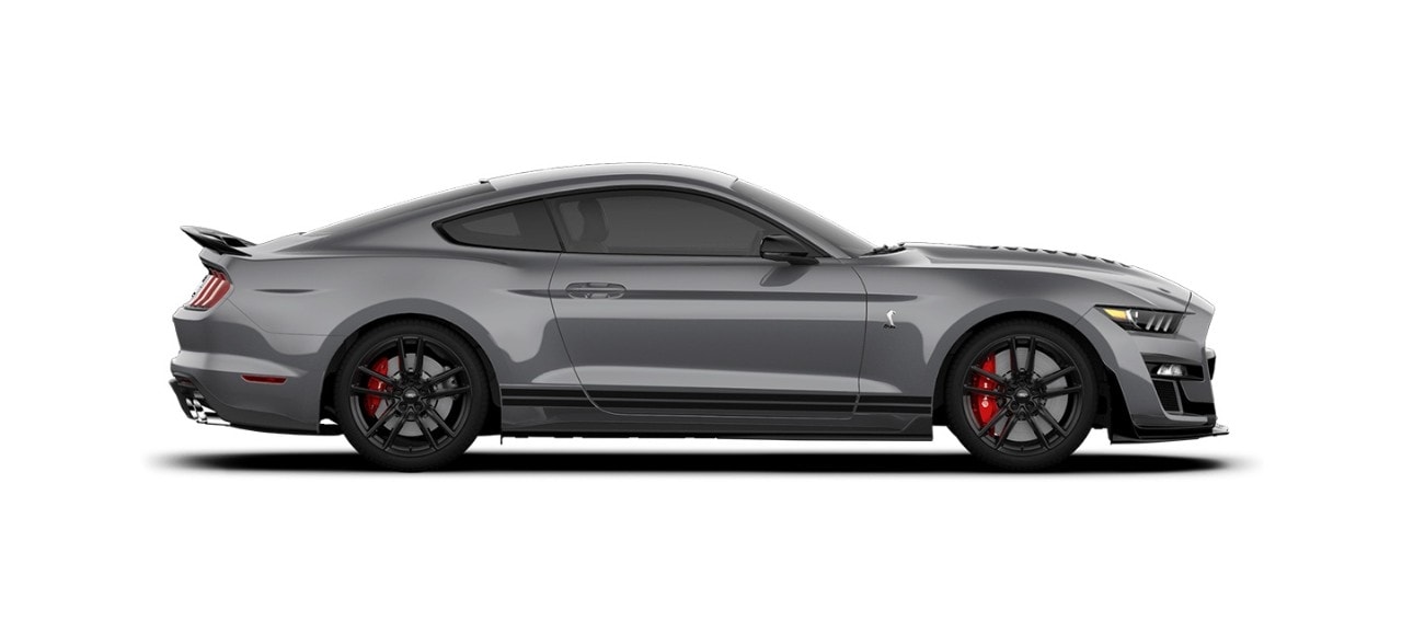 Mustang Shelby GT500 2021 Franjas Negras el Street Legal Más Potente de Ford en color Gris Imán