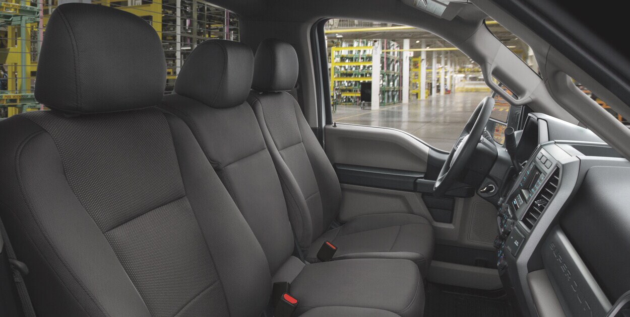 Ford Super Duty Chasis 2022 ofrece un espacio optimizado y durable para las largas jornadas