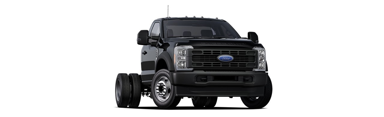 Ford Super Duty Chasis 2025, Versiones F350, F450 y F550 Disponible en color Negro Obsidiana