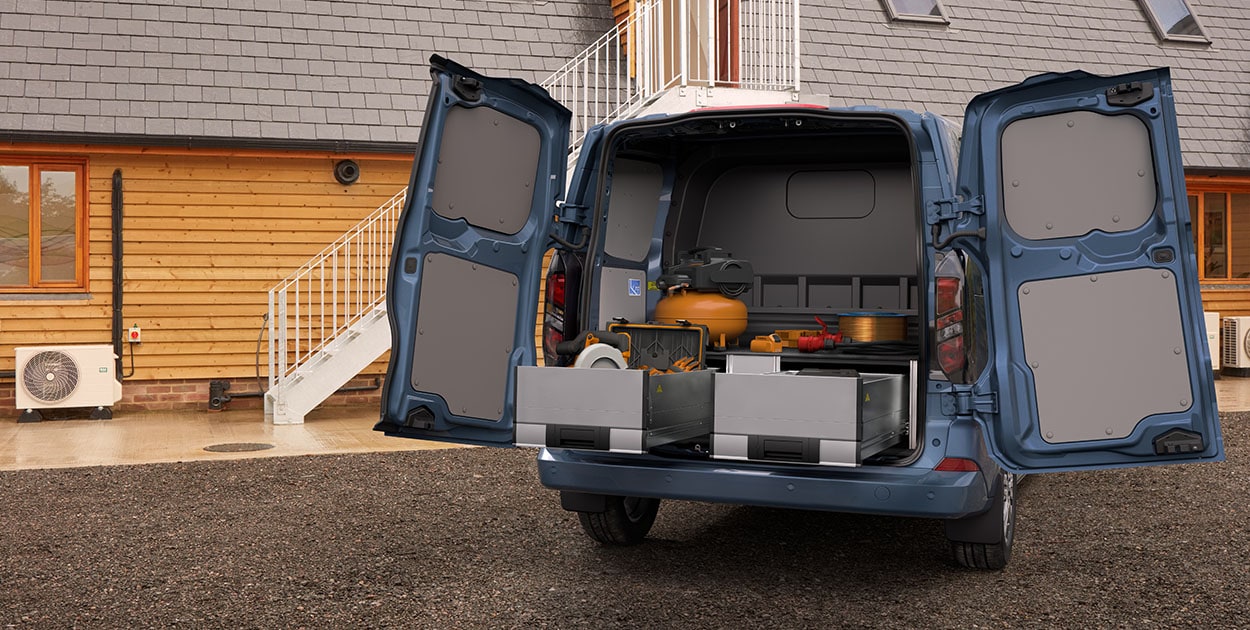Ford Transit Custom 2026, Van con espacio adaptable a las necesidades de tu empresa