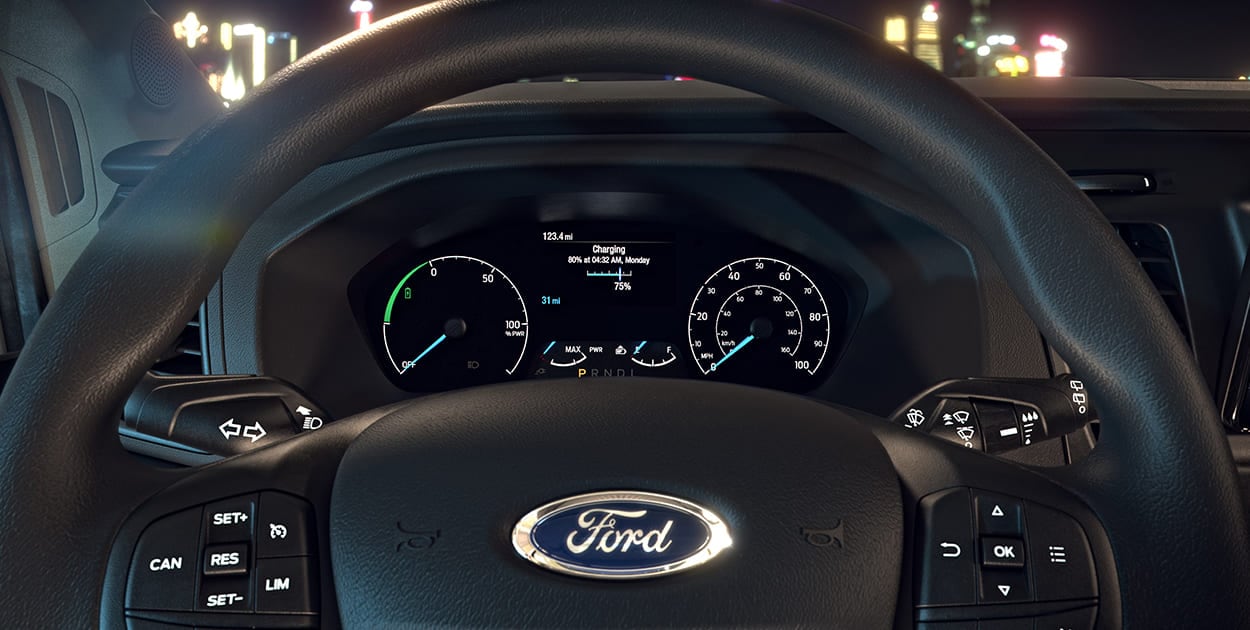 Control Crucero con Limitador de Velocidad equipado en la Van Eléctrica Ford E-Transit 2025