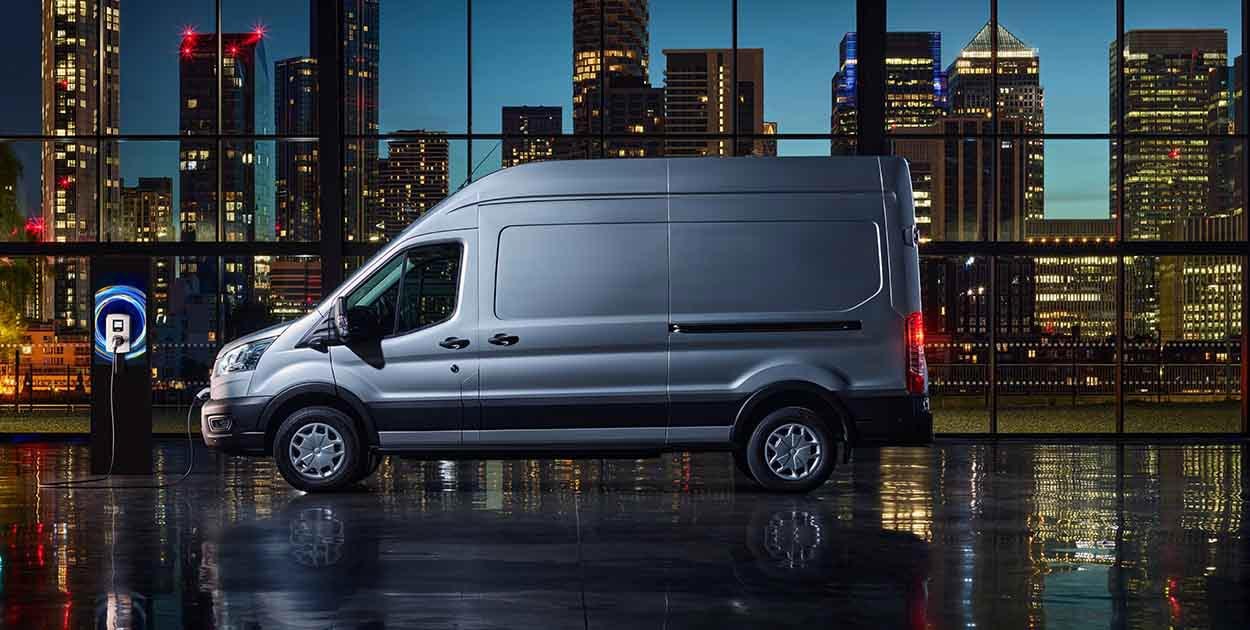 Conoce las Ventajas y Beneficios de Ford E-Transit 2026 gracias a Ford Pro