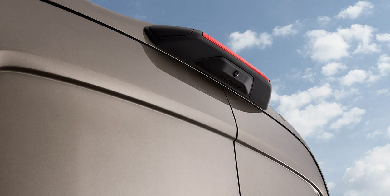 Maniobra seguro con máxima visibilidad en Ford Transit Van 2021 la Camioneta de Trabajo ideal
