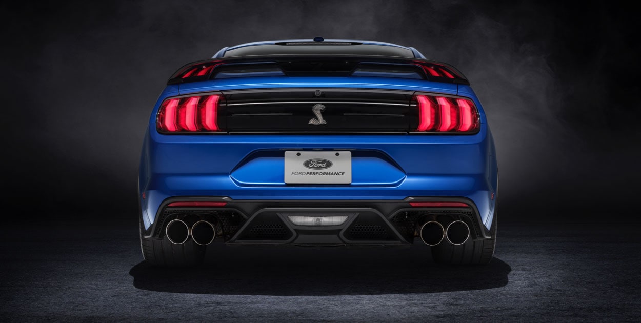 Sonido de Escape Deportivo de Doble Válvula Activa en Ford Mustang Shelby GT500 2022