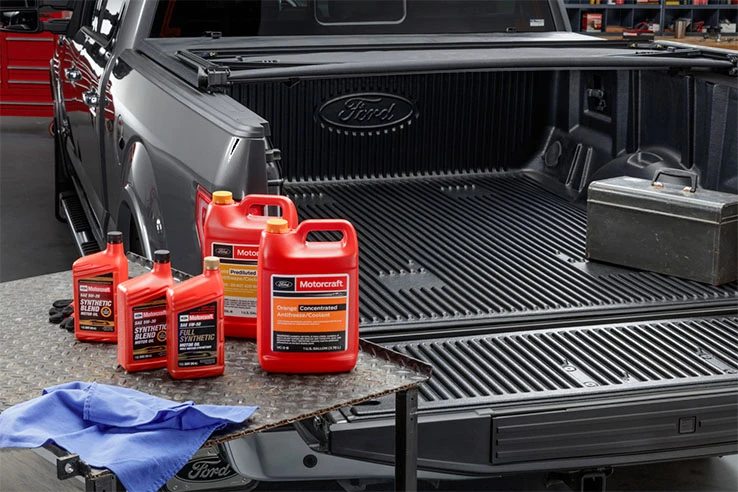Conoce la diferencia entre las letras y números del aceite que usa tu vehículo Ford