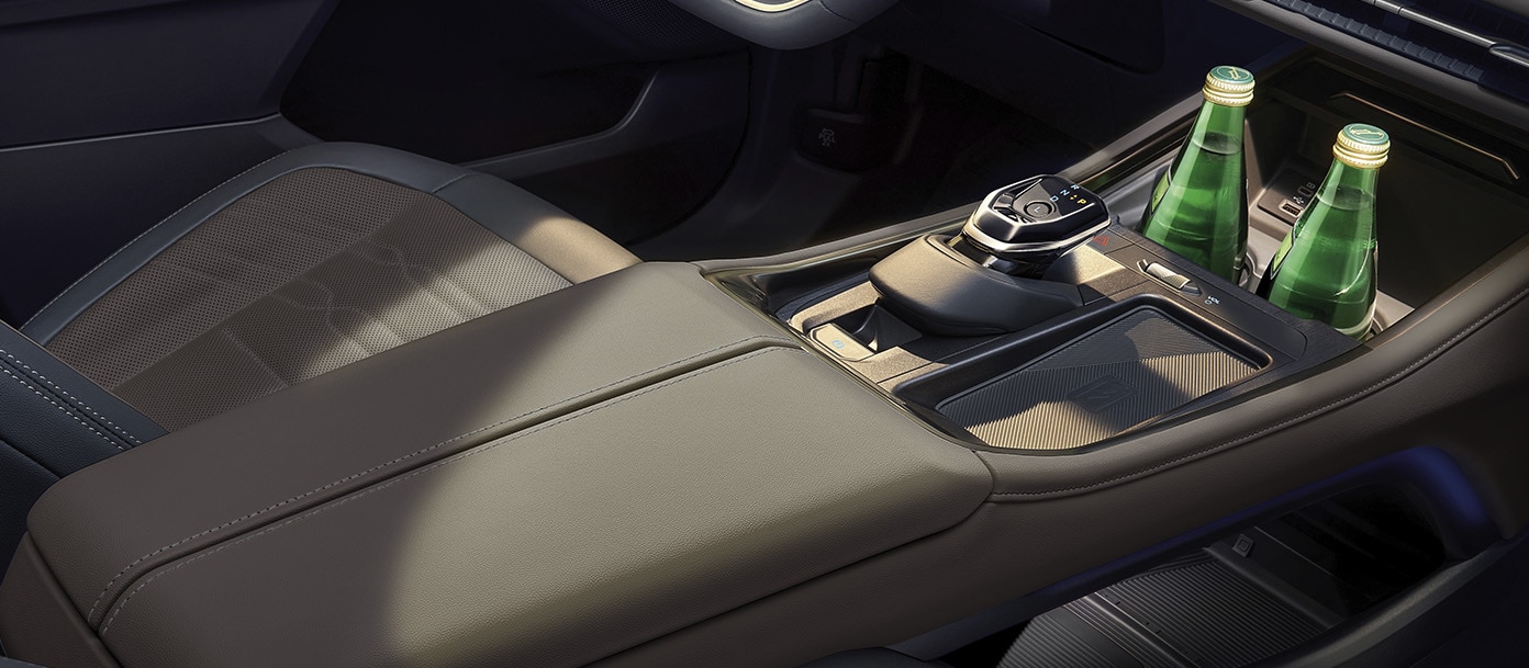 Cargador Inalámbrico por Inducción equipado en la SUV Híbrida Ford Edge 2027