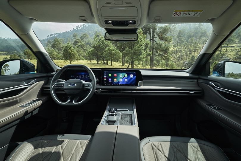 Conectividad y Pantalla de 13.2 Pulgadas equipadas en Ford Edge Híbrida 2027