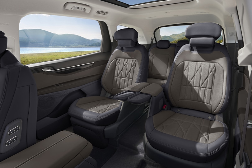 Espacio y Comodidad en las tres filas de Ford Edge Híbrida 2027, SUV familiar