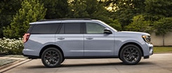Ford Expedition 2027 con Stealth Package y acabados oscuros premium