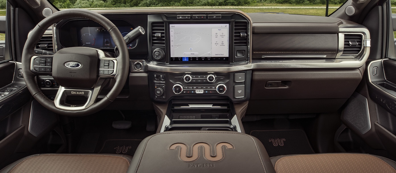 Experimenta la sofisticación que Ford Super Duty F250 2027 Versión King Ranch tiene para ti