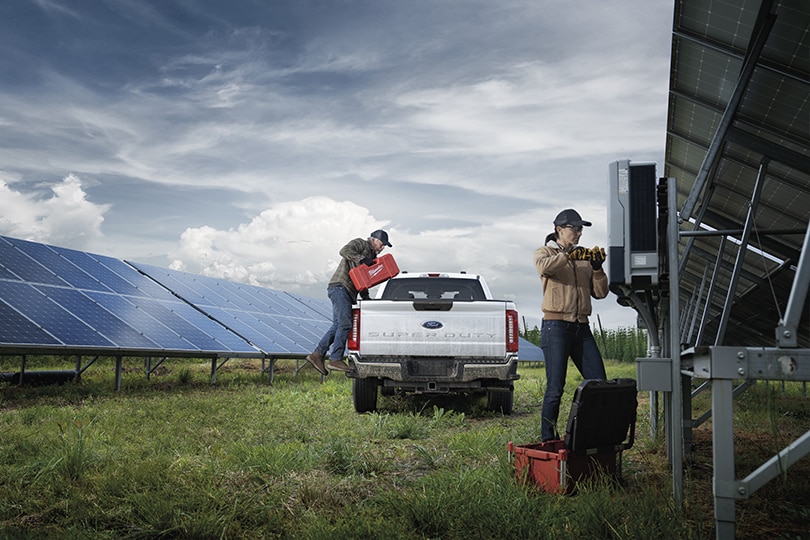 Ford Super Duty F250 2027 incluye el sistema On Board Scale tecnología para la carga