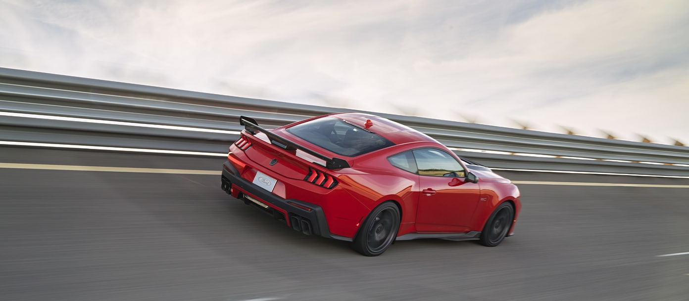Ford Mustang Dark Horse SC, Auto Deportivo de Alto Rendimiento para pista y calle