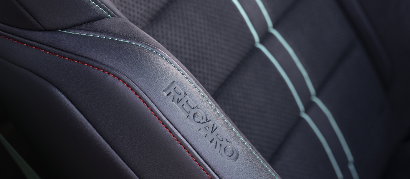 Interior Deportivo con Asientos Recaro de Ford Mustang Dark Horse SC 2026