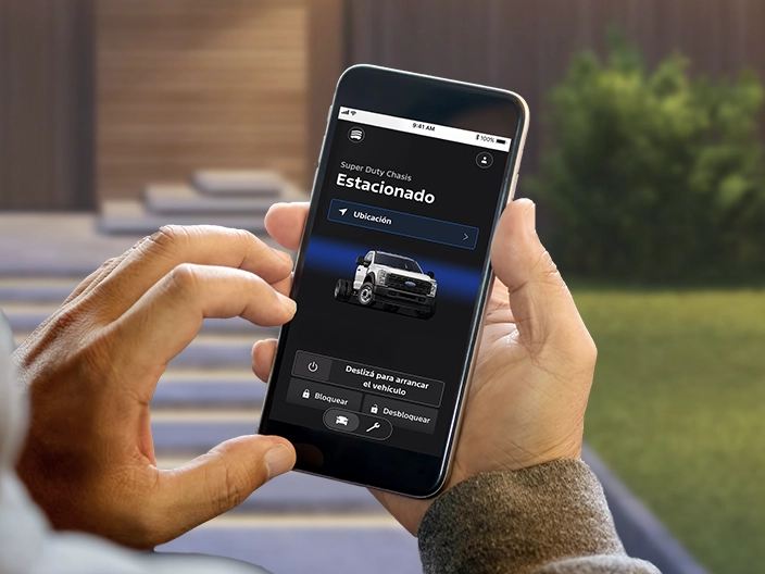 Ford App te ayuda a controlar tu vehículo desde el smartphone, tienes asistencia vial 24 horas.