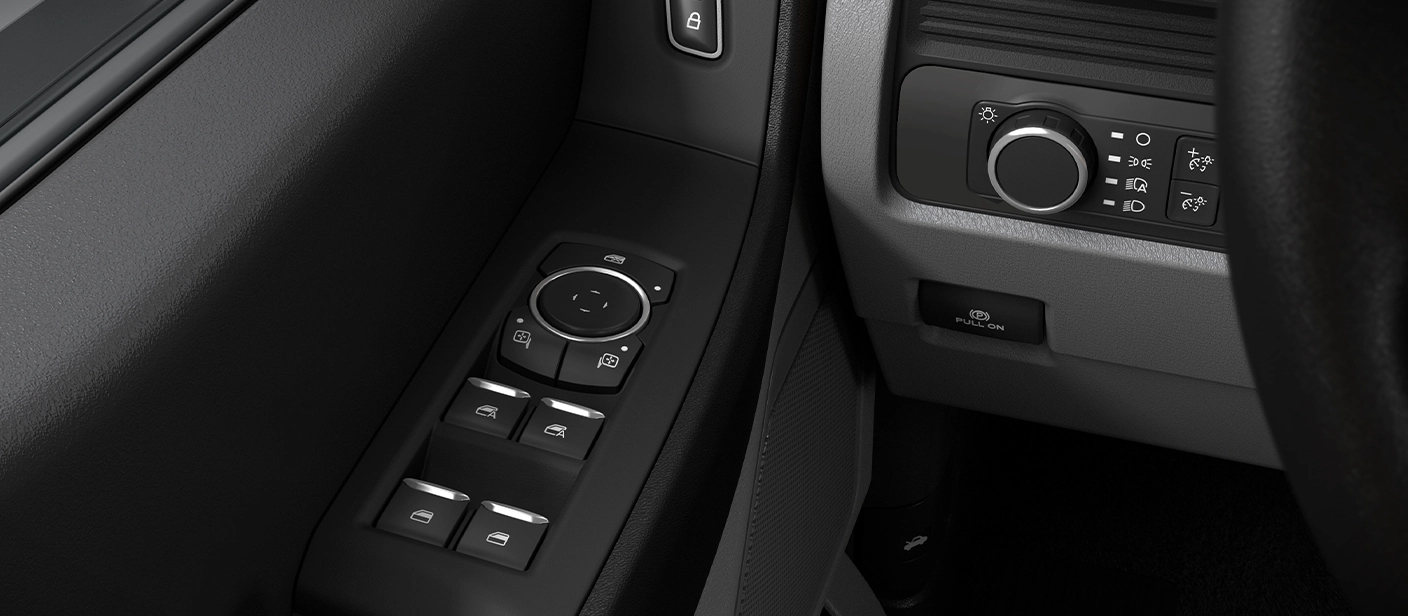 El Camión de Carga para Trabajo Pesado, Ford Super Duty Chasis 2027 equipa cómodos asientos