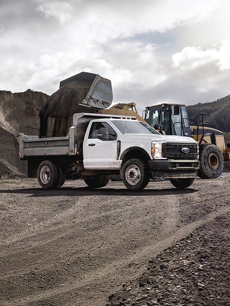 Camión de Carga Ford Super Duty Chasis 2027, con motor de 335HP