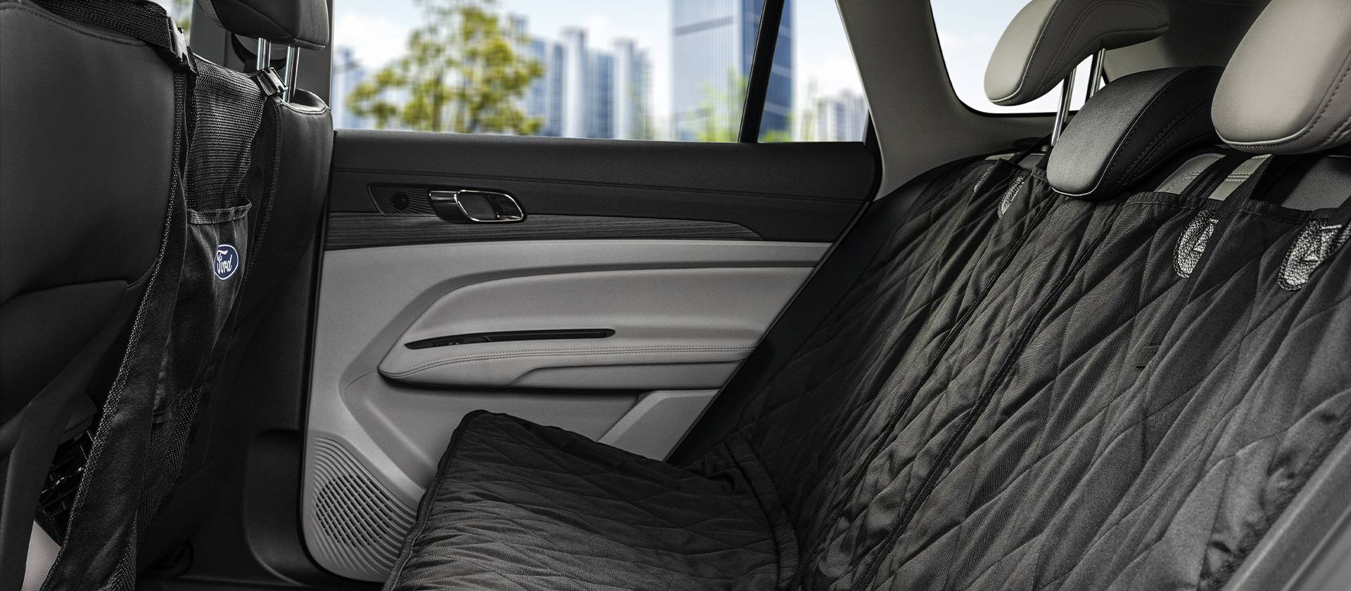 Ford Territory con Cubiertas para Asientos 4Knines diseñadas para Mascotas