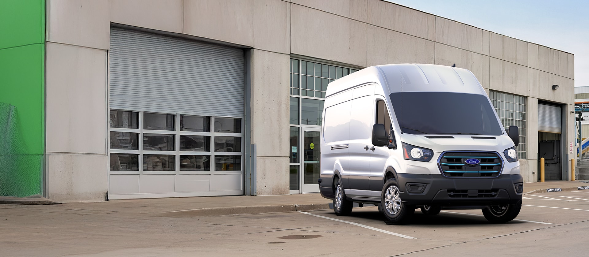 Ford E-Transit 2027 con especificaciones para operaciones comerciales Extendida Techo Alto