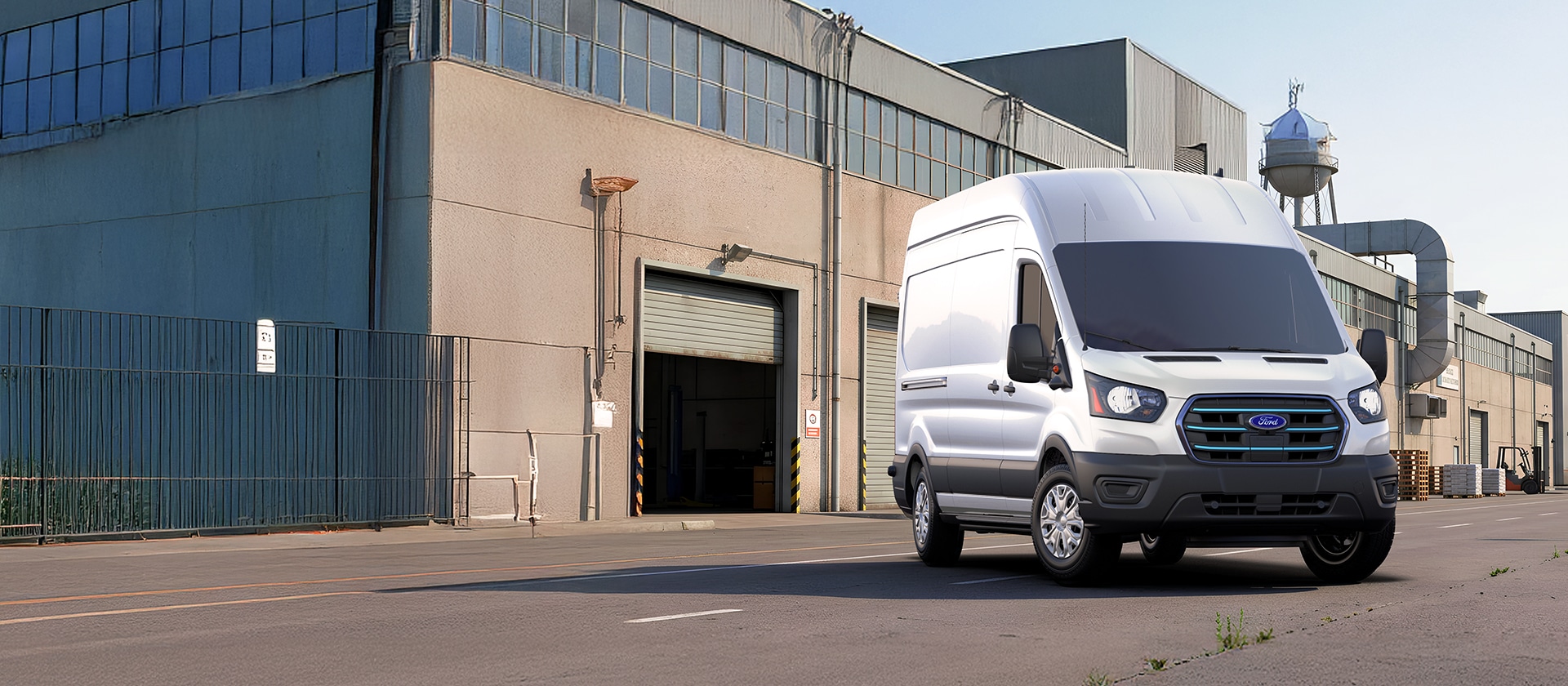 Ford E-Transit 2027 con especificaciones para operaciones comerciales Versión Larga Techo Alto