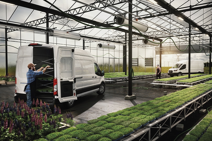 Ford E-Transit 2027 ofrece capacidad y espacio para impulsar las operaciones de tu negocio