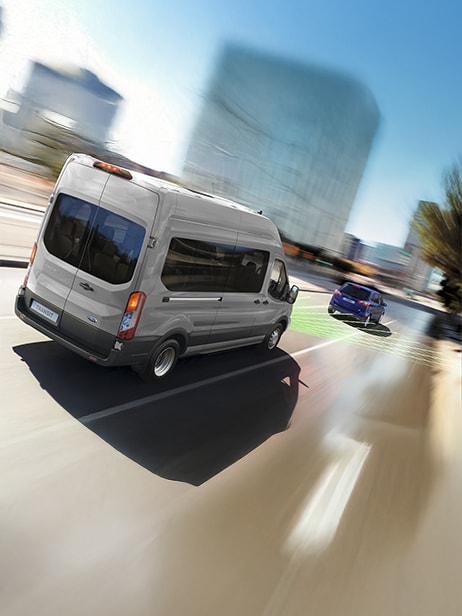 Ford Transit Pasajeros 2027 la Van para transportar cómodamente 15 y 18 ocupantes 