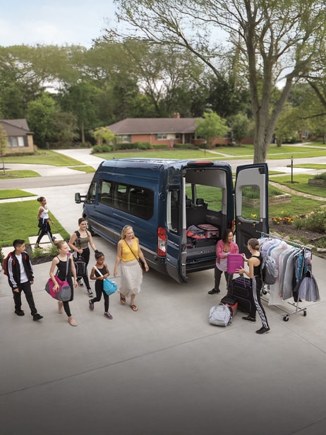Comodidad hasta para 18 personas con Ford Transit Pasajeros 2027
