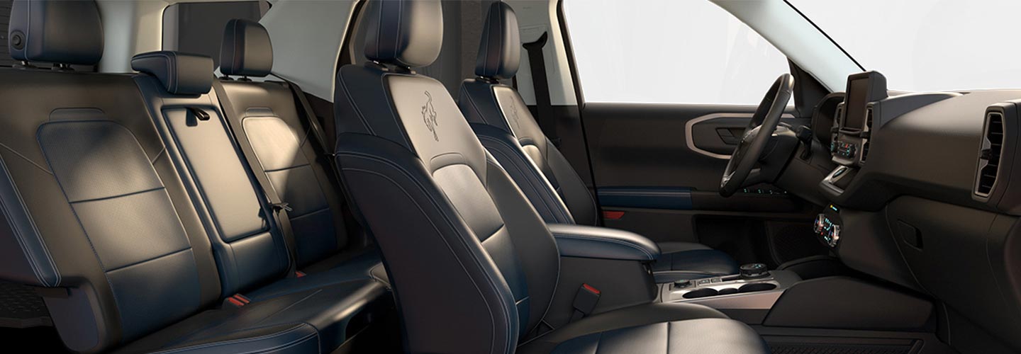 Interiores de Camioneta SUV Ford Bronco Sport Disponible en color Azul Naval con insertos en Gris