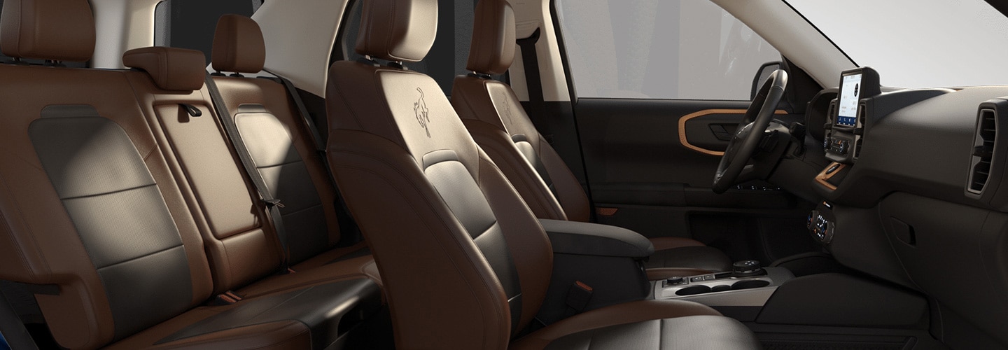 Interiores de Camioneta SUV Ford Bronco Sport Disponible en color Bi-Tono Café y Negro