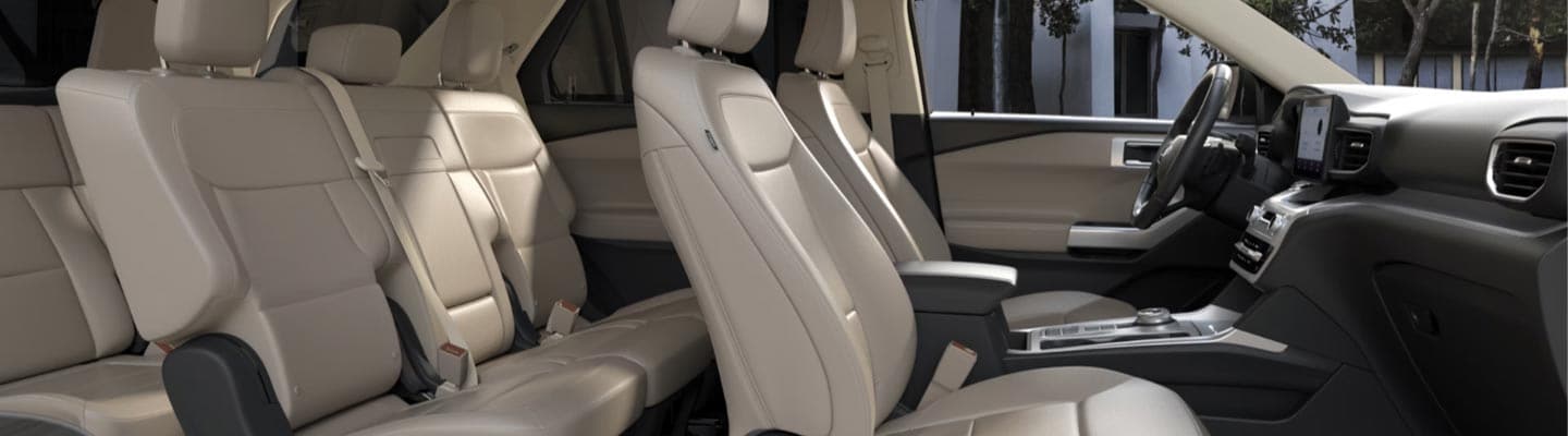 Asientos de Piel Perforada Color Arena disponible en versión Limited