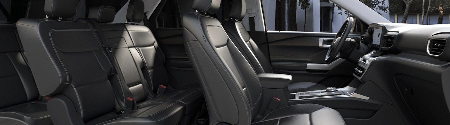 Asientos de Piel Perforada Color Negro disponible en versión Limited