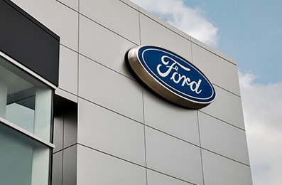 Acude a tu Distribuidor Autorizado Ford para comprar un Auto Nuevo
